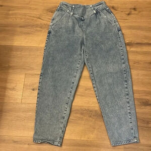 Bershka Denim | 90’s style tapered leg baggy jeans Highrise women’s size 6